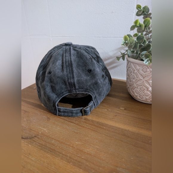 Yellowstone Black Graphic Cap Train Station - Picture 5 of 11